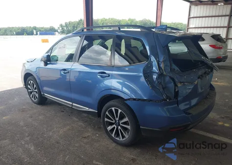 2017 Subaru Forester Touring z USA, uszkodzony, nr VIN JF2SJGTC0HH576884